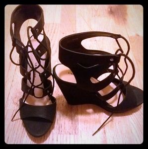 Chinese Laundry platform wedge sandal